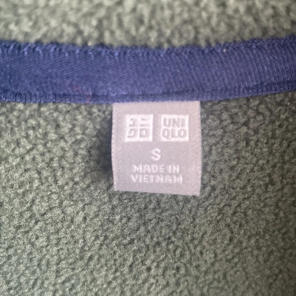 Uniqlo Base Layer Fleece Full Zip Jacket - Picture 5 of 9